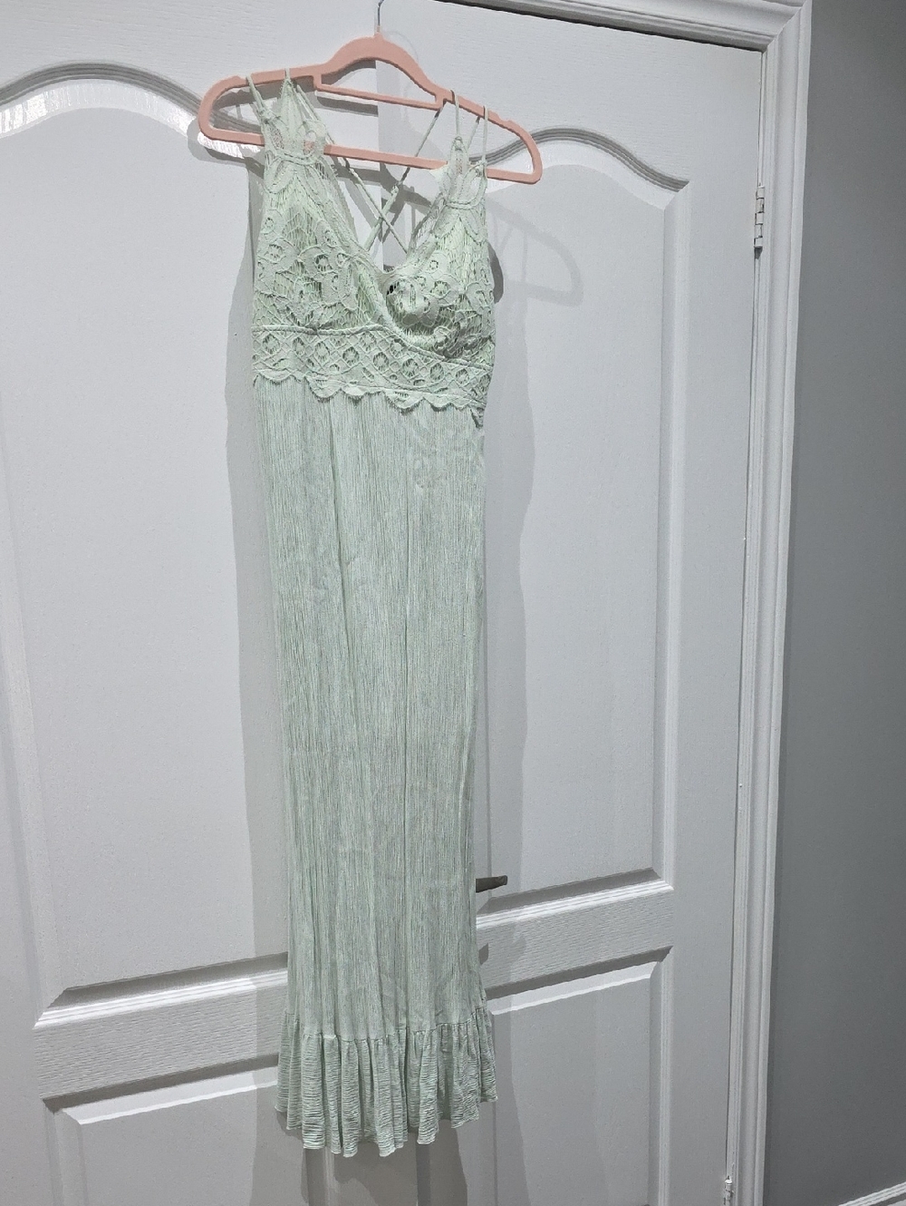 Streetwear Society Lace-Detail Maxi Dress in Mint Green
